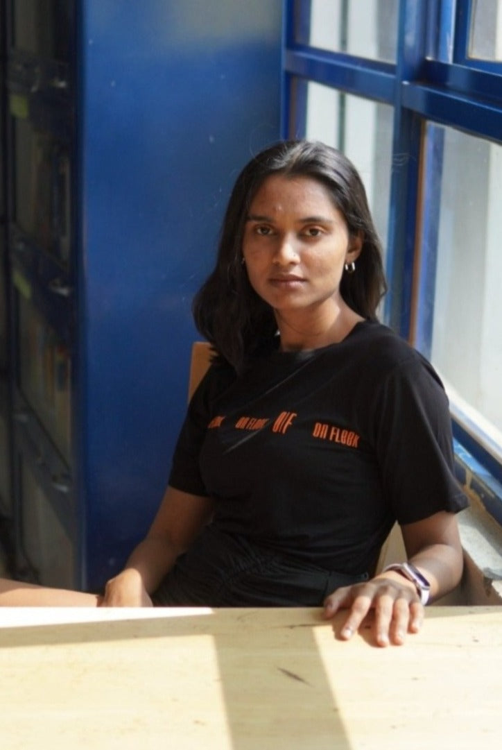 Signature Crew Neck T-shirt- Women