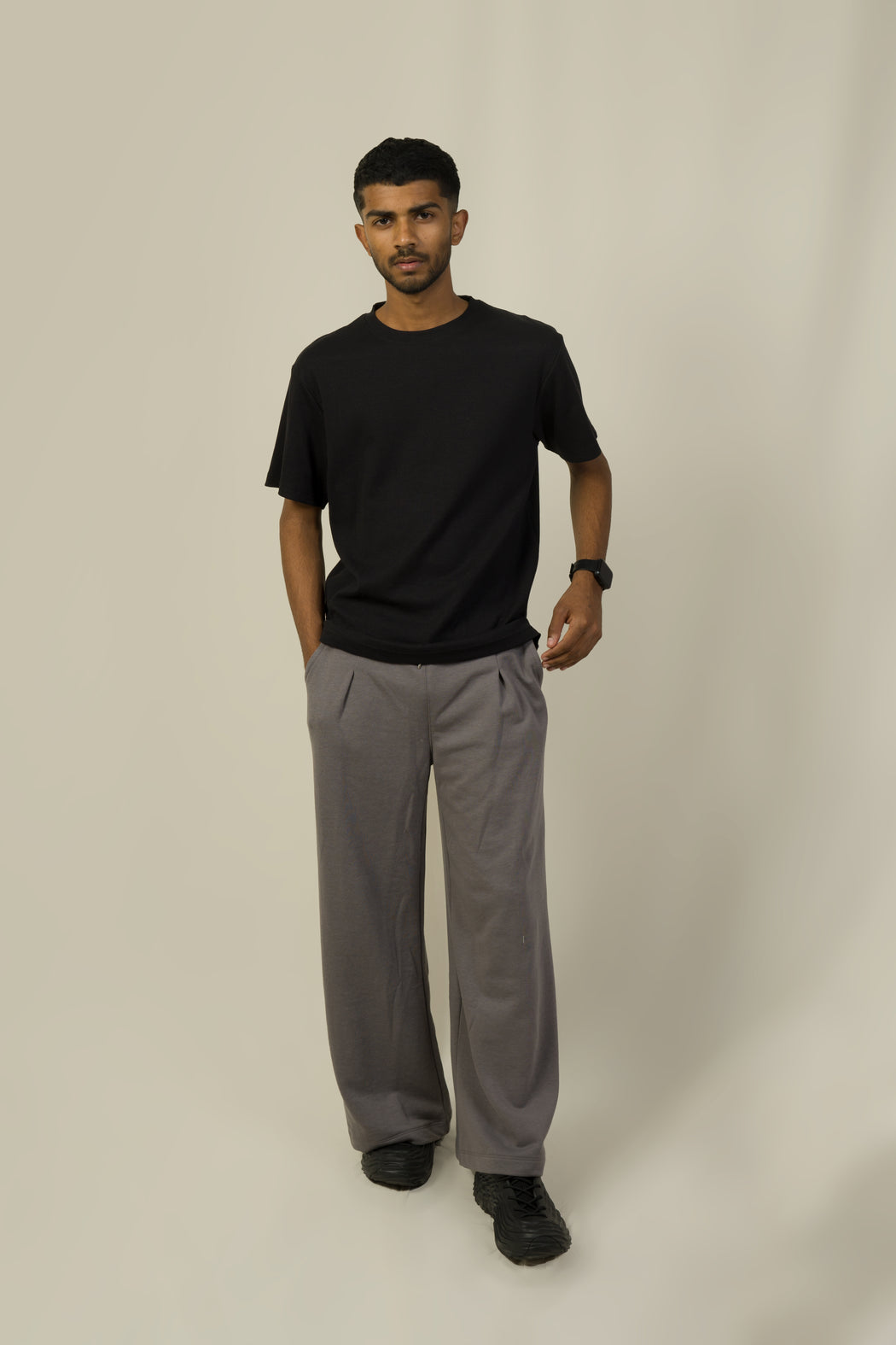 Crew Neck T-shirt - Cool Black