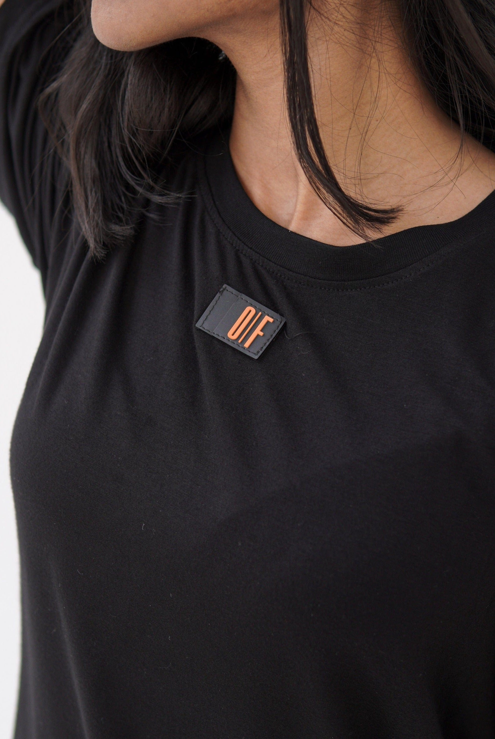 Onfleek: The Minimal Crew Neck T-shirt - Unisex