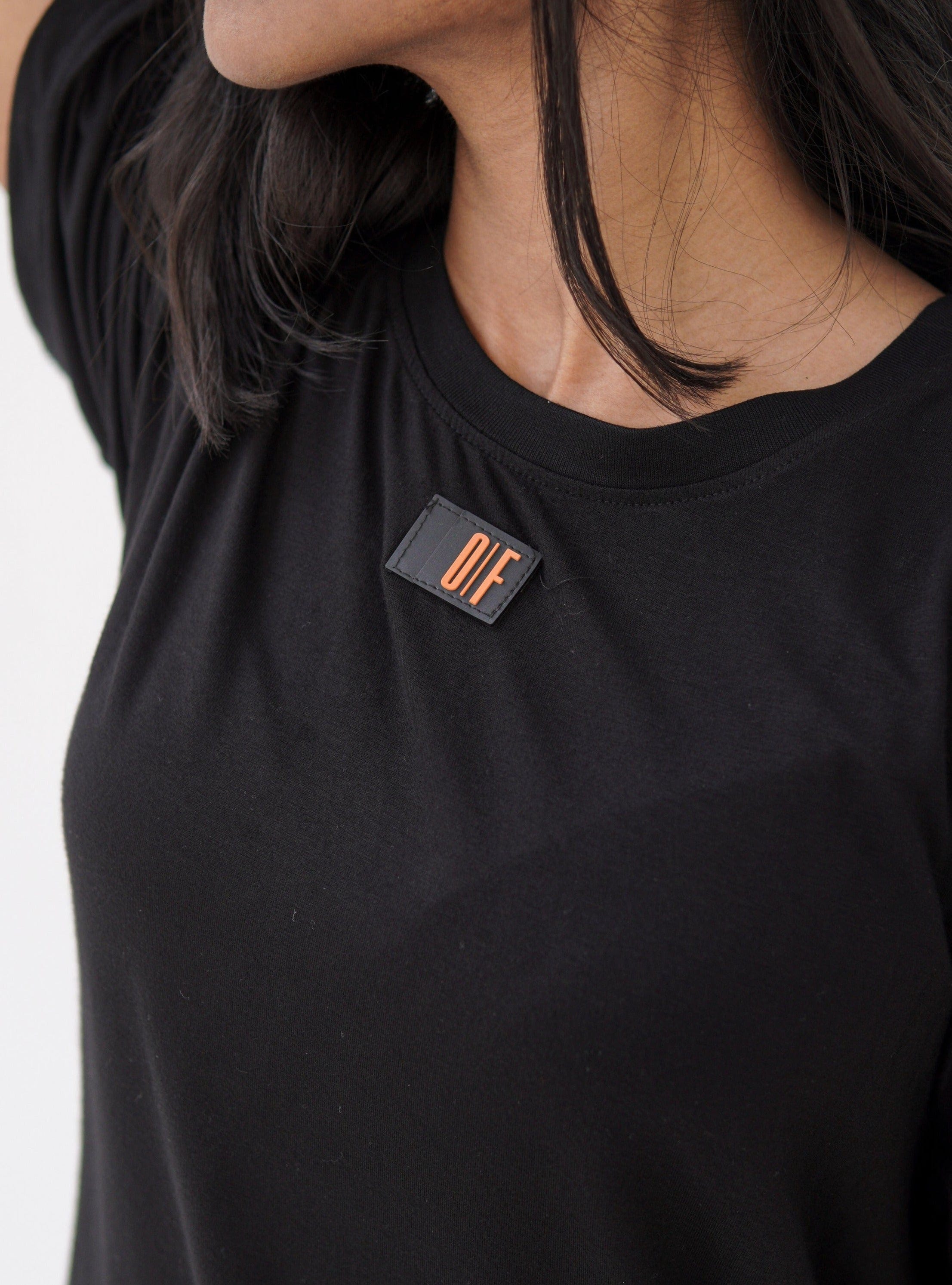 Onfleek: The Minimal Crew Neck T-shirt - Unisex