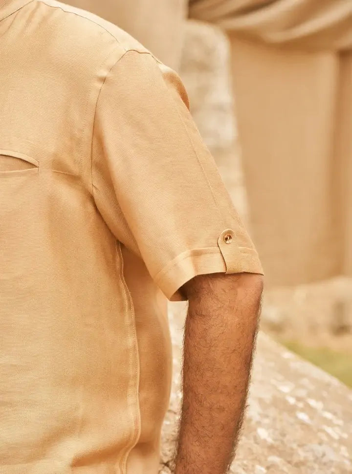Camisa tipo jersey con bolsillo ribeteado