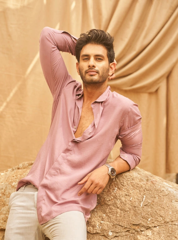 Camisa con tapeta plisada de soja