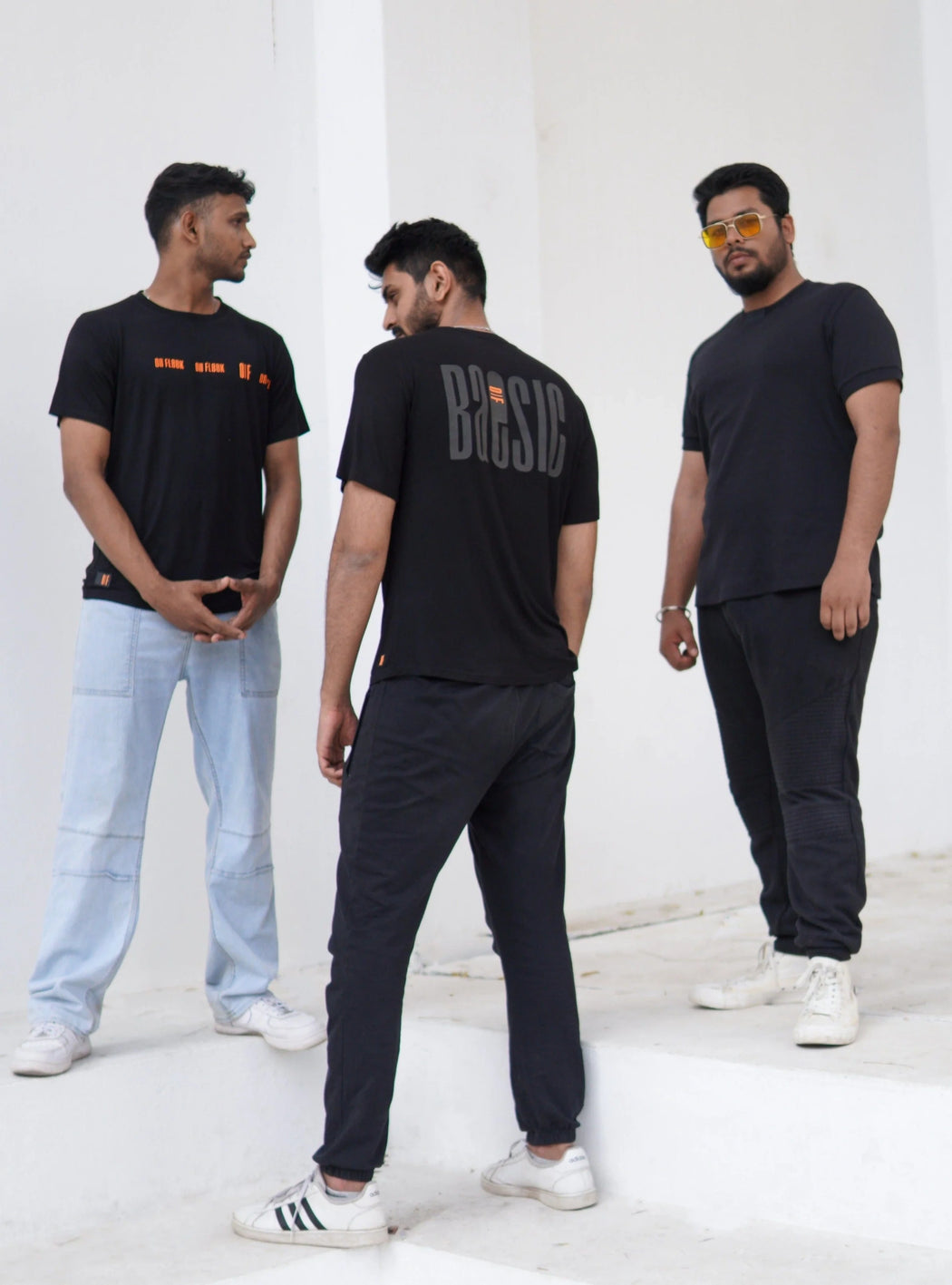 Crew Neck T-shirt with a Twist - Men